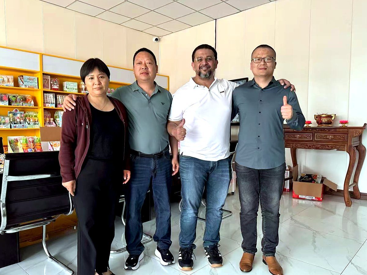 Customer visit at the LUSKY showroom